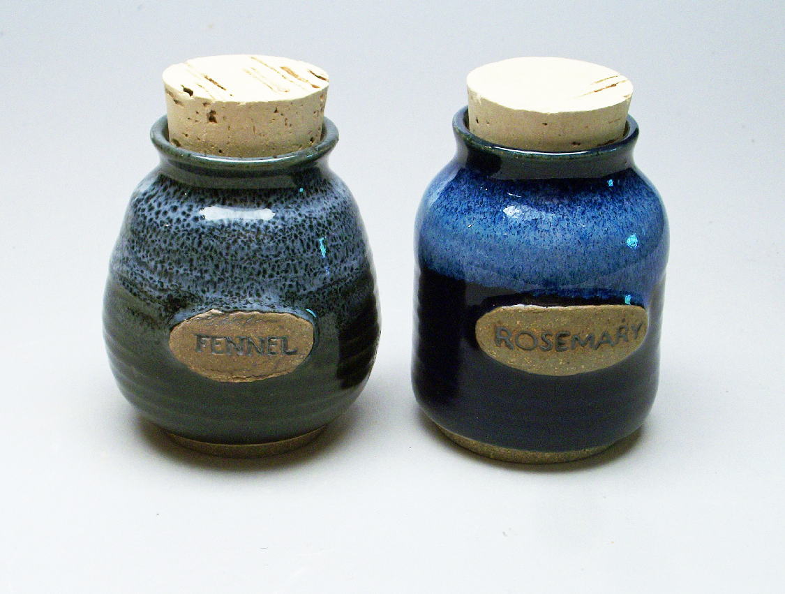 Pottery spice jars online